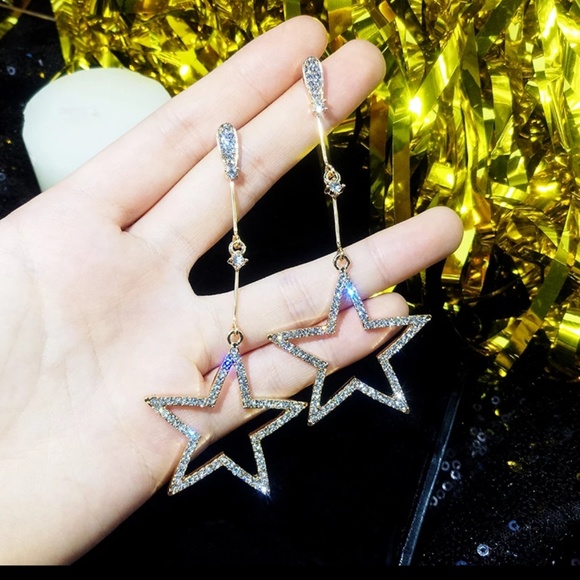 Dangle Style Star Earrings - Picture 2 of 3